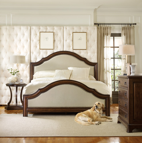 The Classique Bed is available in Queen and King)