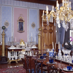 Imagine sharing dinner with your loved one in this beautiful dining room!